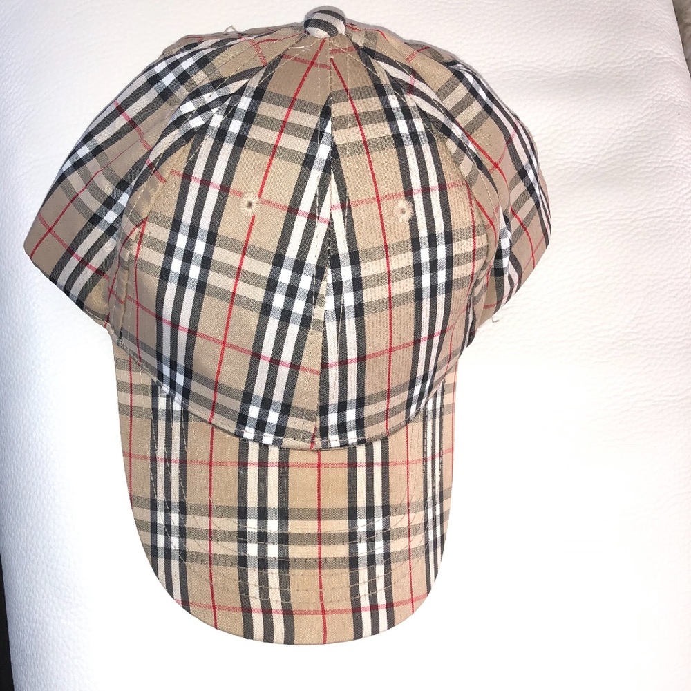 Burberry hat